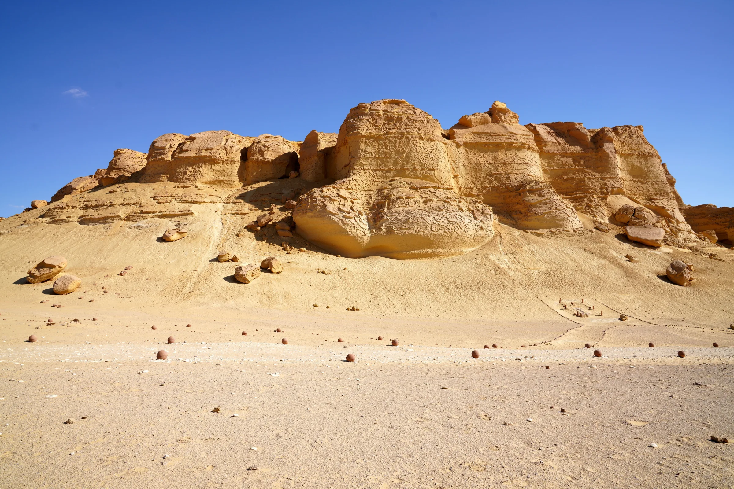 Wadi Al-Hitan :Here Once Passed the Sea